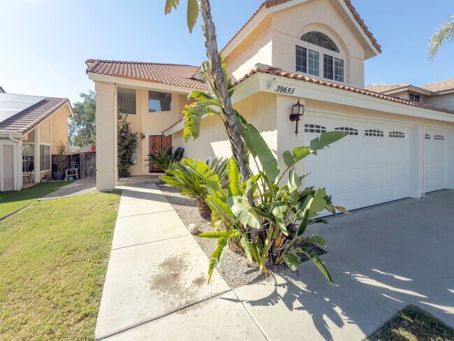 Building Photo - 4 BEDROOM / 3 CAR GARAGE MURRIETA HOME FOR...