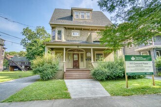 Building Photo - 117 Concord Pl