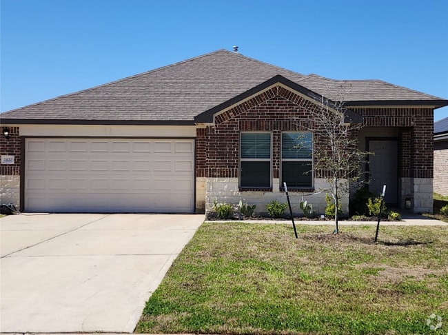 Building Photo - 2420 Mulligan Ln