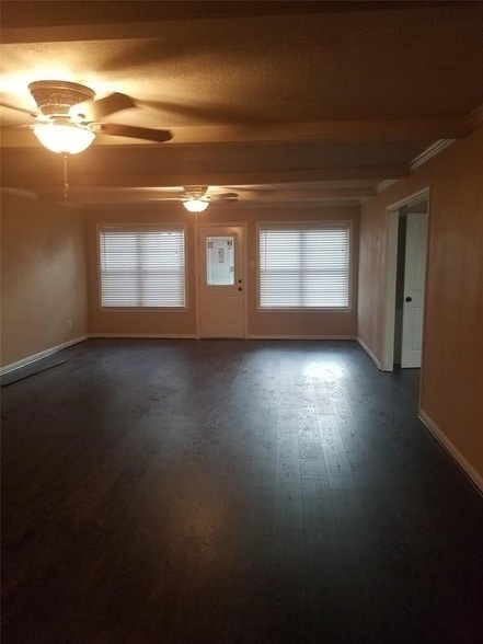 Foto del edificio - 230 Blue Castle Ln