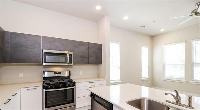 Building Photo - 1304 Creekbank Dr