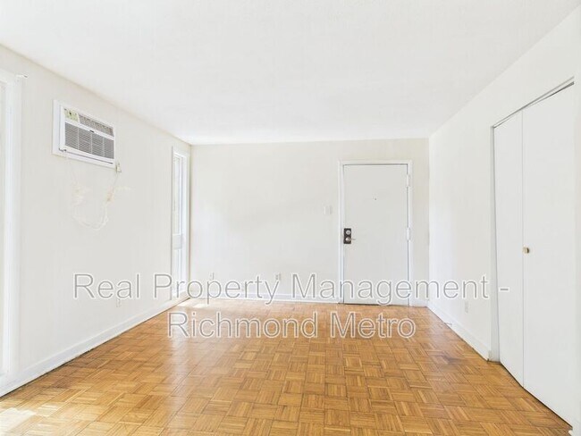 Building Photo - 3202 Midlothian Tpke