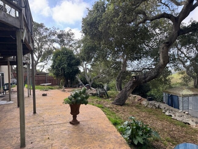 Foto del edificio - Oak Hills (15425)