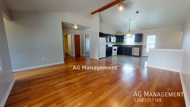 Building Photo - 25765 Crimson Ct