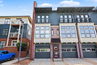 Building Photo - 506 New Bern Station Ct