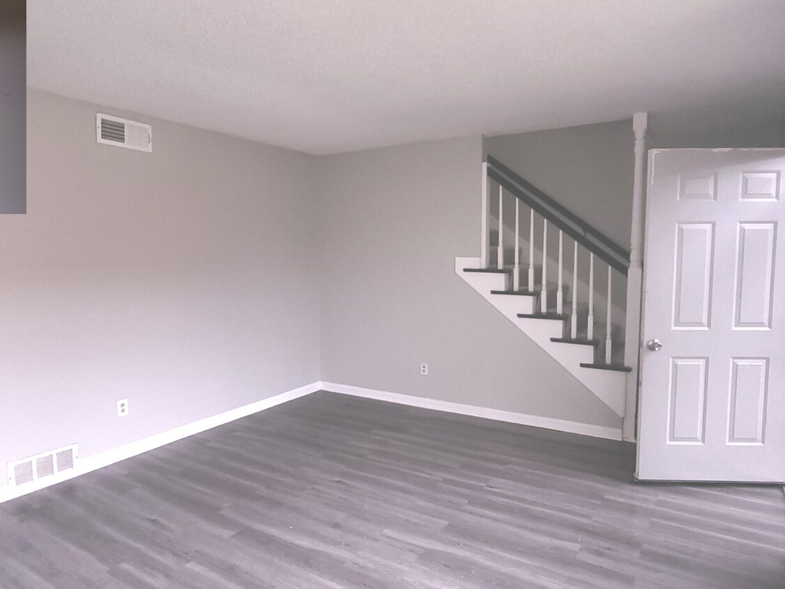 694 S Greer St, Memphis, TN 38111 Townhome Rentals in Memphis TN