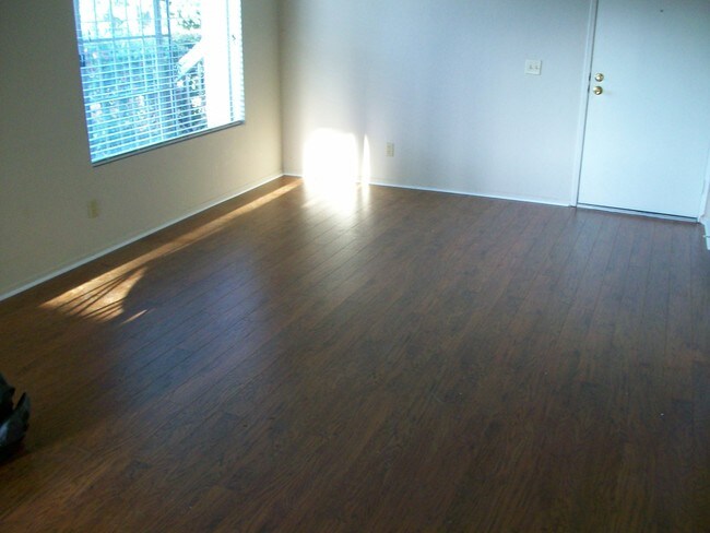 Living room - 26131 La Real