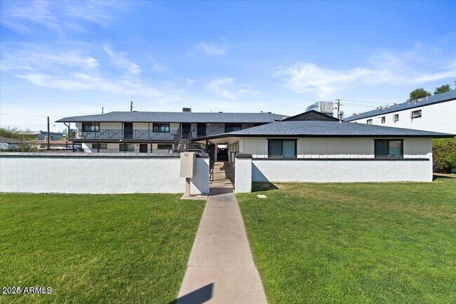 Foto del edificio - 502 E Mariposa St