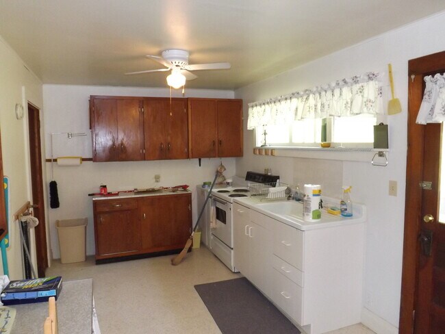 Foto del edificio - 3 Bedroom Home Close to WCU available 8/4/...