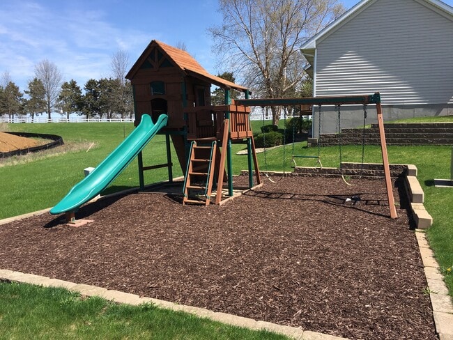 Photo - 7 Redtail Ct House