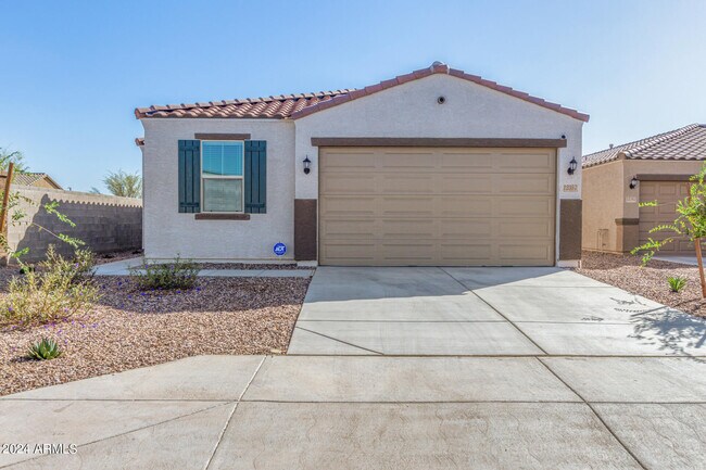 Building Photo - 12357 W Kaler Dr