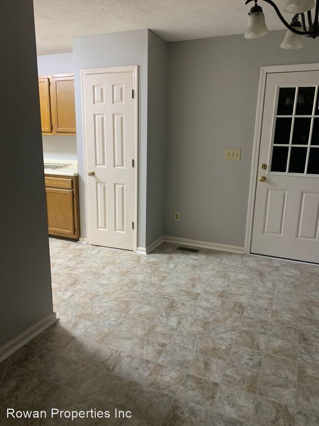 Building Photo - 3 br, 2 bath House - 704 Mooresville Road