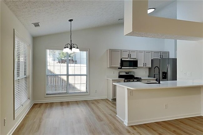 Foto del edificio - 3616 Hollyhock Way NW