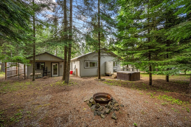 Building Photo - 623 W Florida Cir