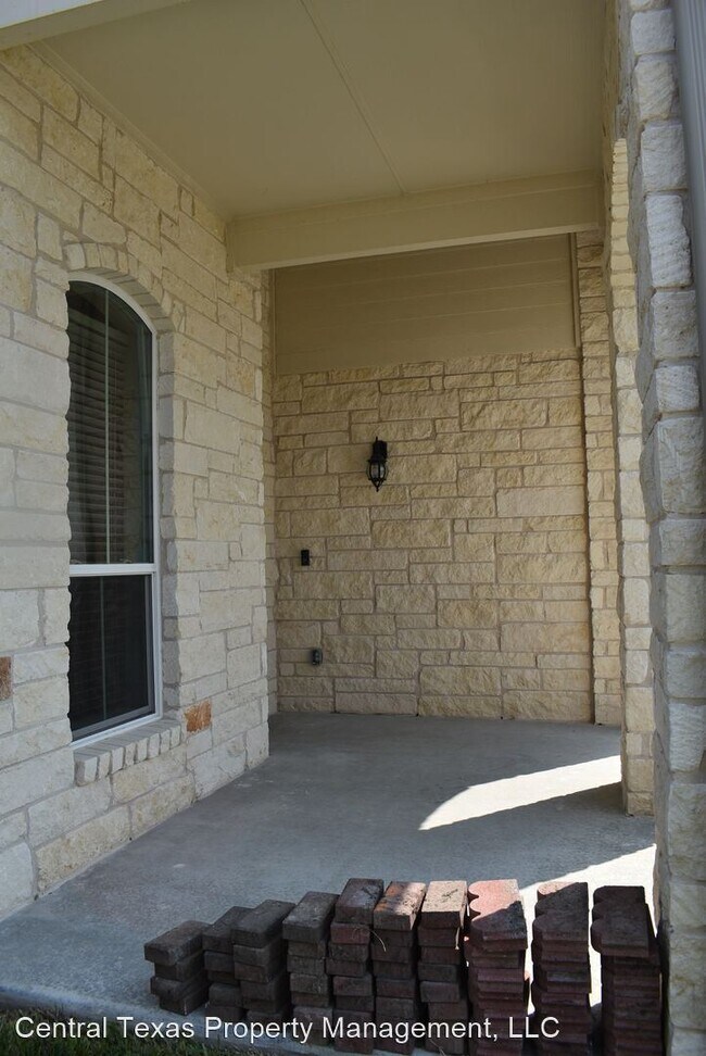 Building Photo - 4 br, 2.5 bath House - 9612 Glynhill Ct