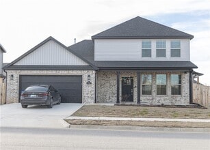 Building Photo - 201 Vicks Cir