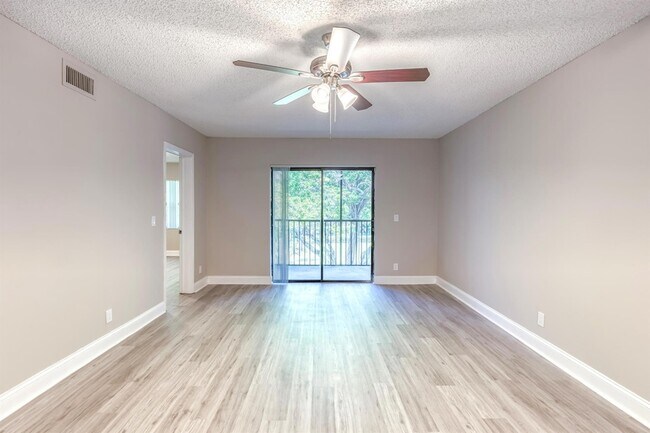 Foto del edificio - 230 SE 10th St