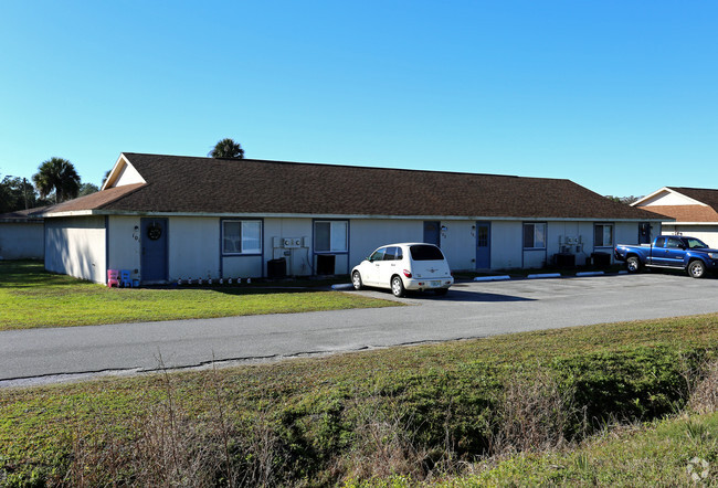 Building Photo - Deland River Apartments