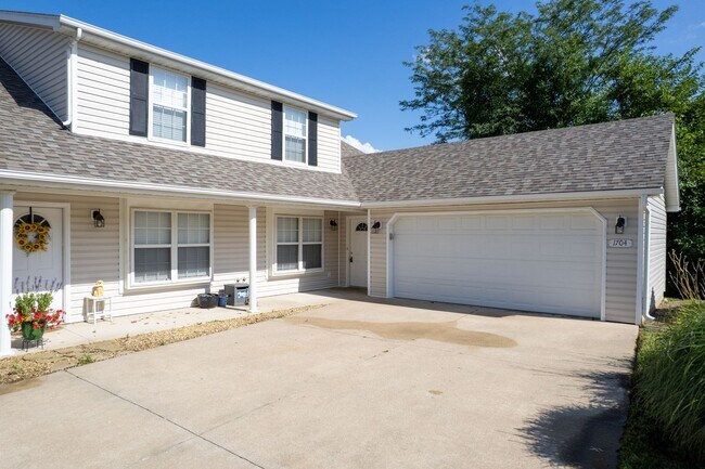 Foto del edificio - 1704-1706-1706 Juniper Dr