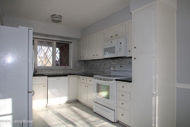 Foto del edificio - 3026 Kaye Lawn Dr