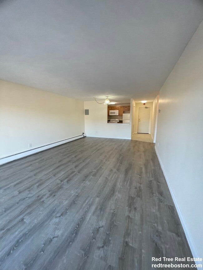 Building Photo - 245 Main St