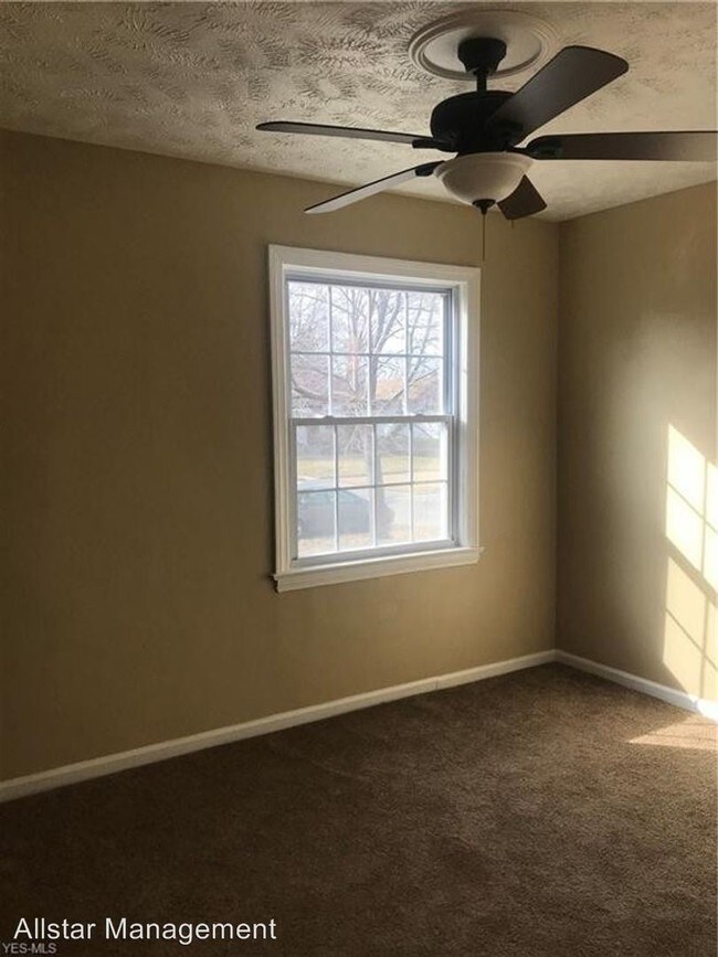 Foto del edificio - 3 br, 1 bath House - 4353 Lee Heights Blvd