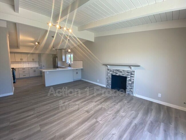 Building Photo - 43333 Continental Dr
