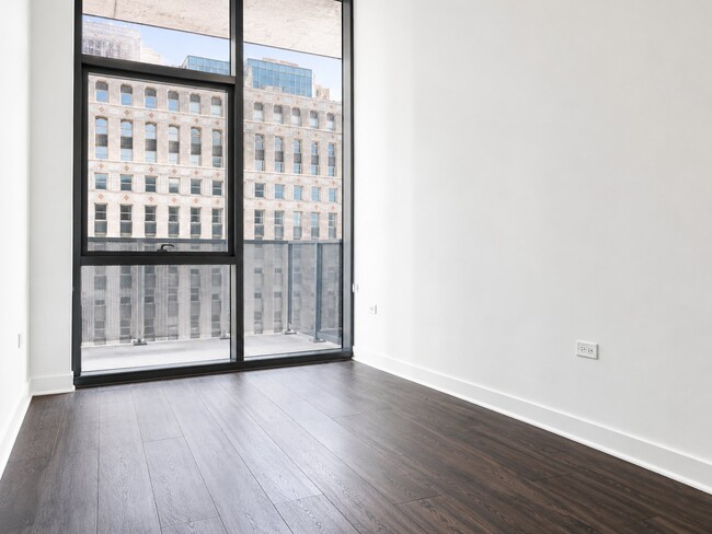 Building Photo - 215 W Hubbard St
