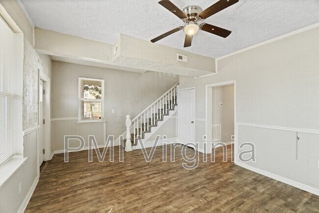 Foto del edificio - 2128 Orcutt Ave