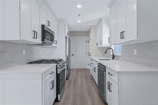 Photo - 110 School St Apartment