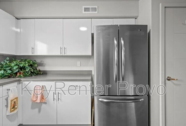 Building Photo - 64 W 600 S