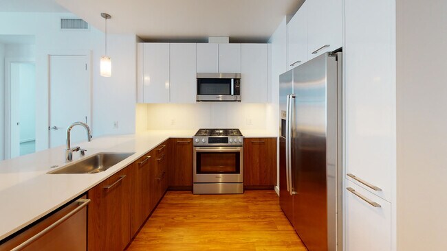 Interior Photo - 399 Fremont