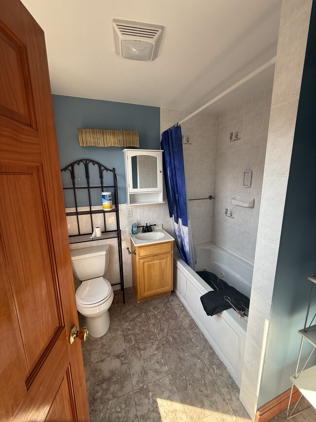 Building Photo - 199 Harvard St