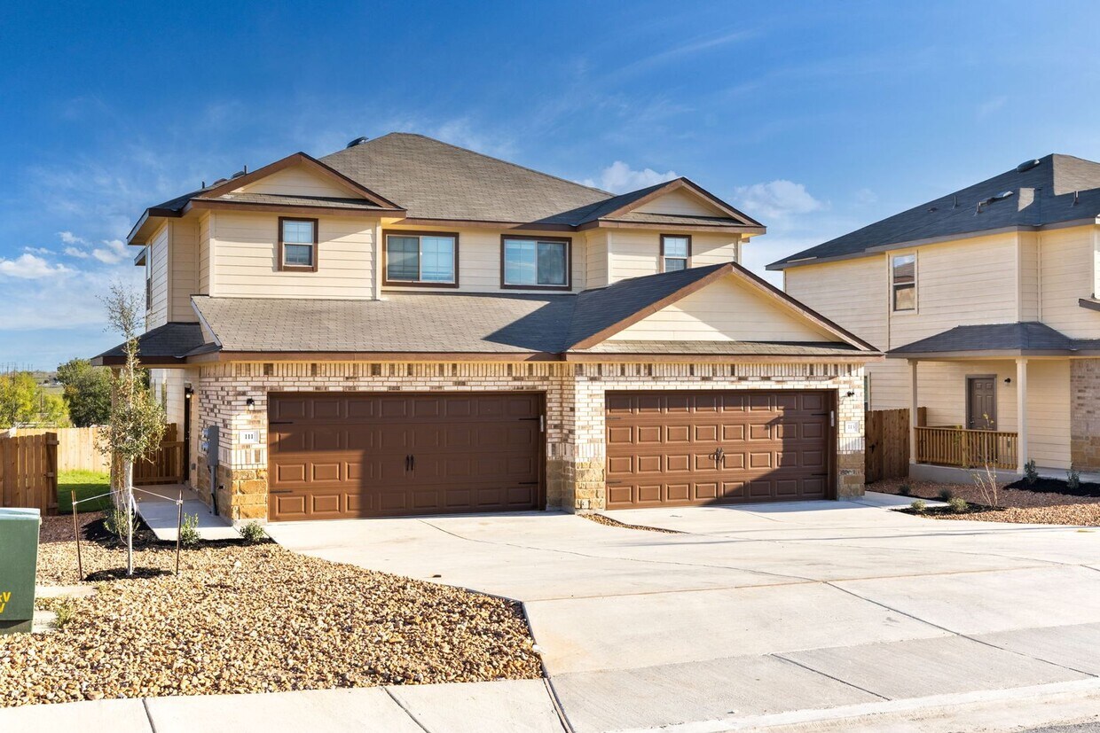 Primary Photo - 3 Bedroom, 2.5 Bathroom Duplex in New Brau...