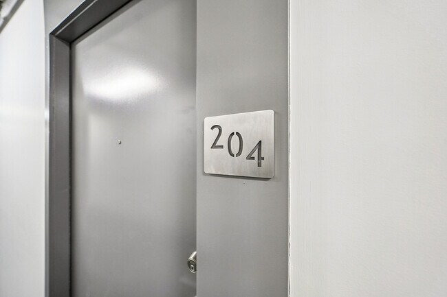 Building Photo - 246 Logan Ave