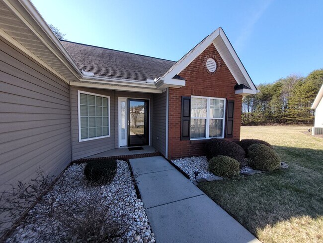 Foto del edificio - 108 Brae Creek Ct
