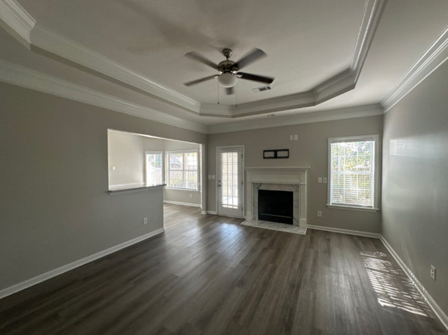 Foto del edificio - SELF TOUR NOW! - 1018 Lexington Dr, Moody,...