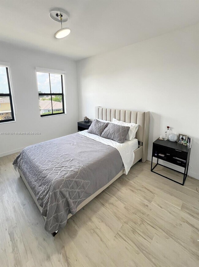 Foto del edificio - 15560 SW 136th St