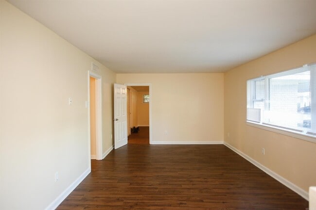 Building Photo - 6914 Juniper Rd