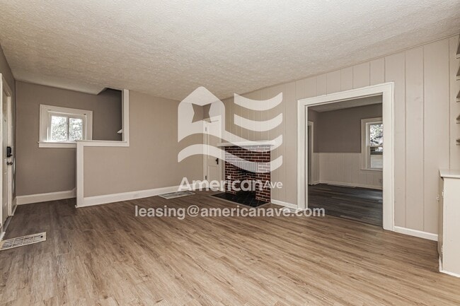 Building Photo - 821 Catalpa Dr.
