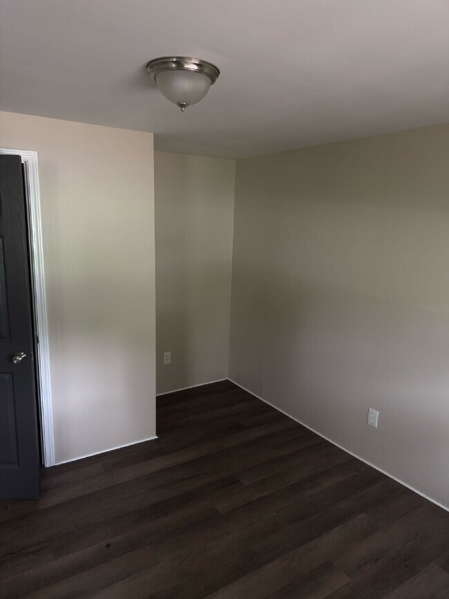 Foto del edificio - Charming 4-Bedroom Home in Florissant – Co...