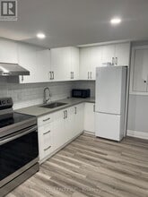 Building Photo - 30 Lavron Ct