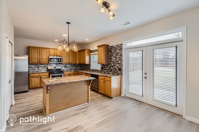 Foto del edificio - 7259 Madison Cir