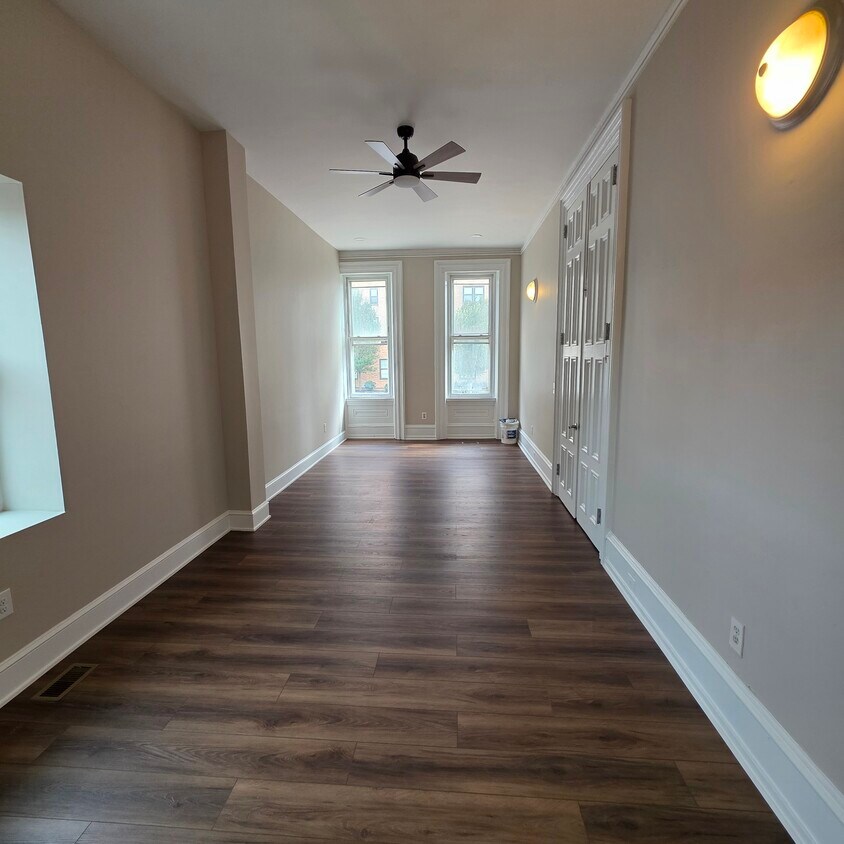 Foto principal - 2217 Spring Garden St