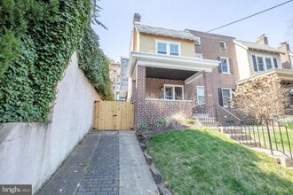 Building Photo - 1705 N Broom St