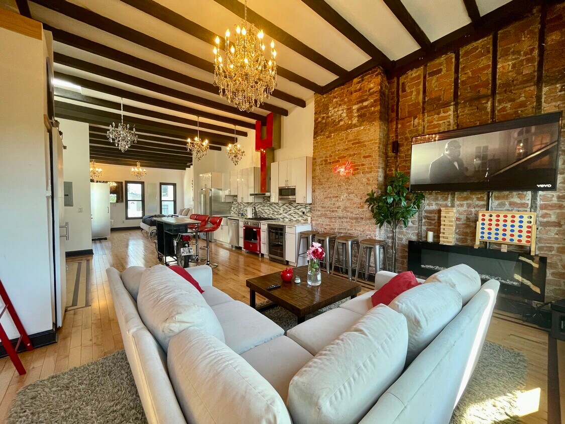 Foto principal - 188 Covert St