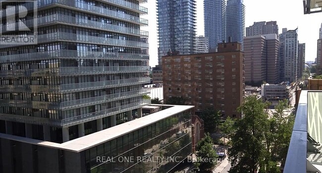 Building Photo - 42 Charles St E
