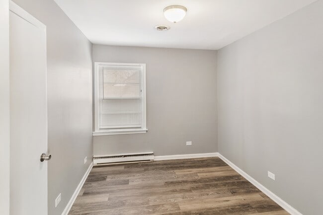 Foto del edificio - 17306 Holmes Ave