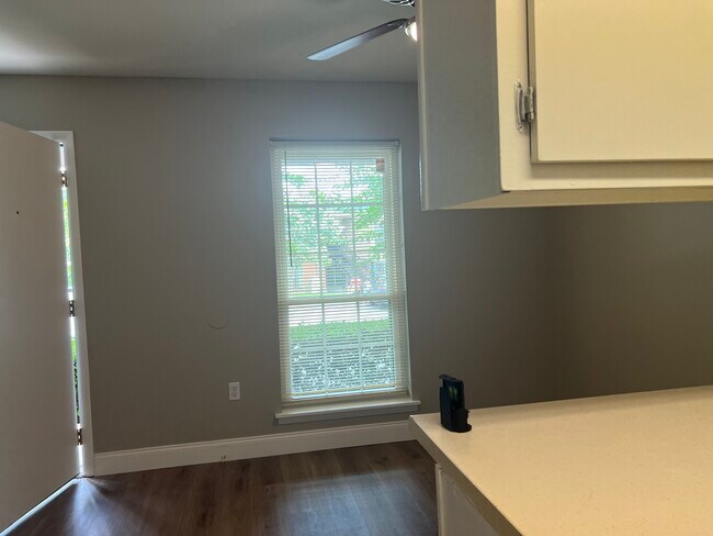 Foto del edificio - 900 Mountain Creek Rd