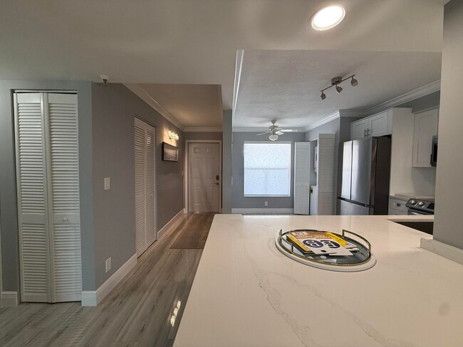 Foto del edificio - 14575 Bonaire Blvd